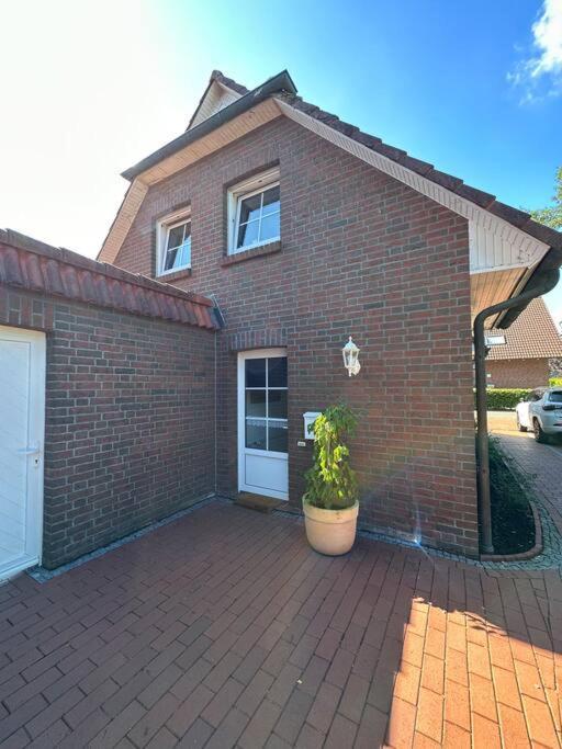 Ruhige, Kleine Ferienwohnung Schortens Exterior foto